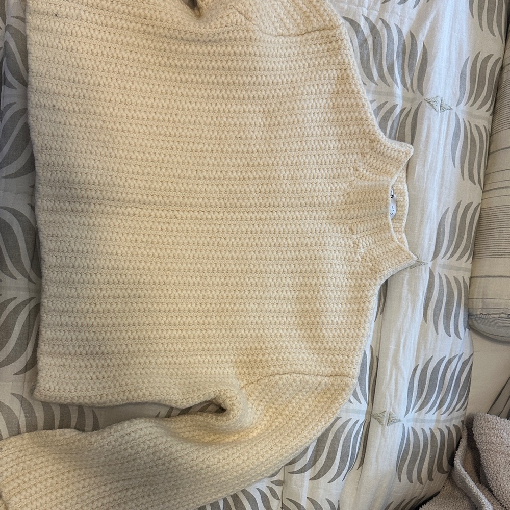 Zara Cream Textured Knit Women's Sweater - Classic Crewneck